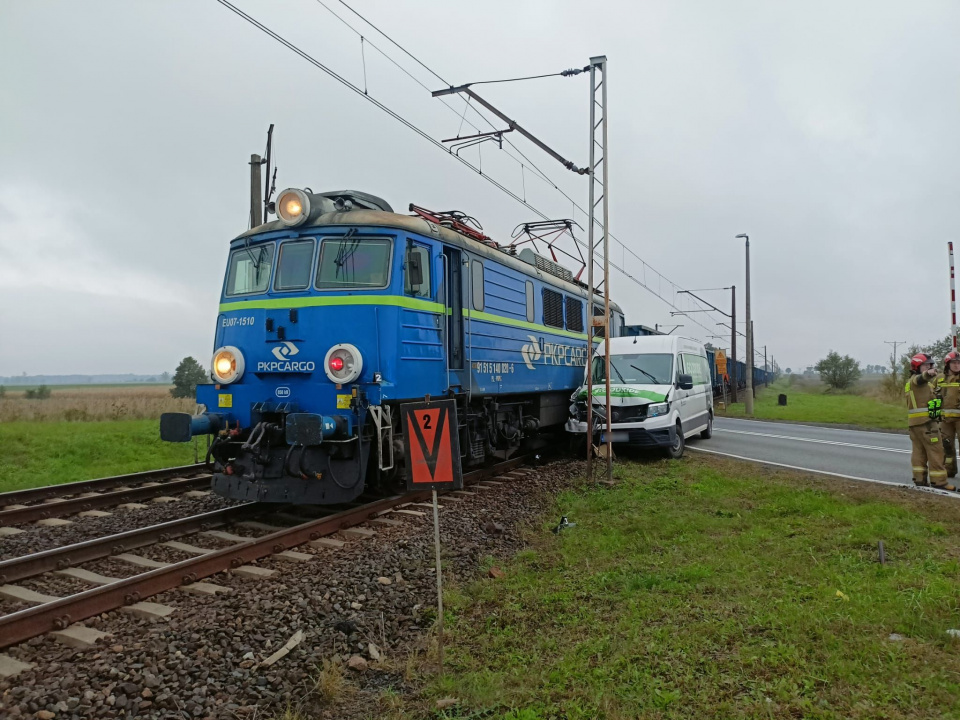 Wypadek na przejeździe kolejowym fot. KP PSP w Kluczborku