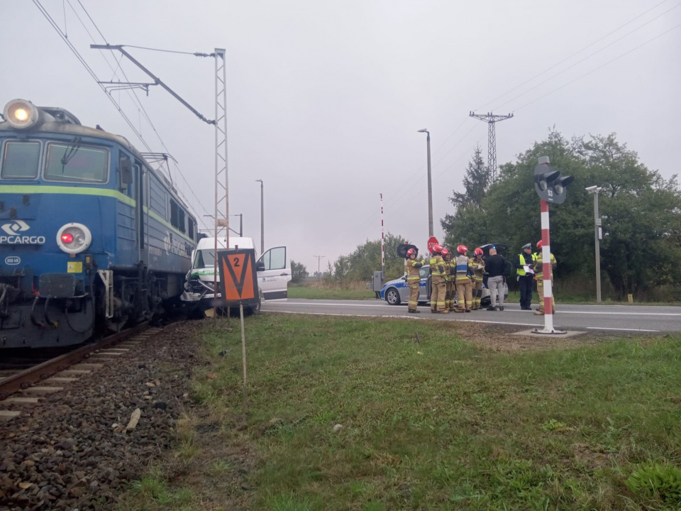 Wypadek na przejeździe kolejowym fot. KP PSP w Kluczborku