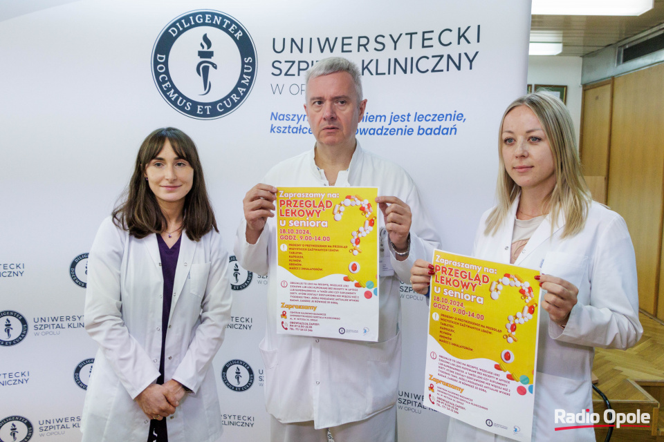 Akcja "Przegląd lekowy u seniora" w Uniwersyteckim Szpitalu Klinicznym w Opolu. [fot. Sławomir Mielnik]