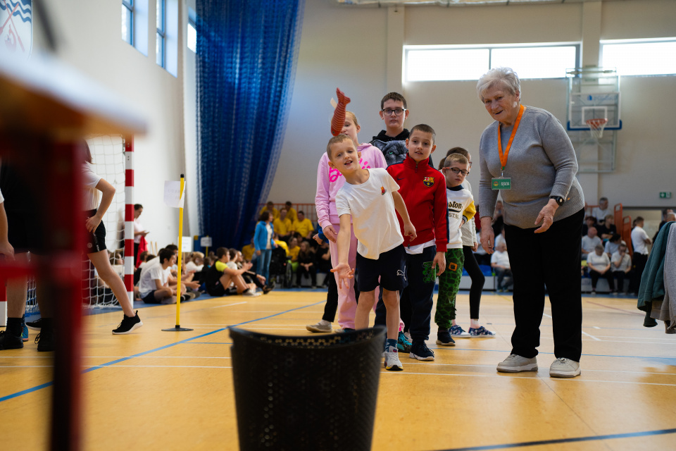 Igrzyska dla osób z niepełnosprawnościami "Bez barier" hala sportowa Turawa [fot. Marcin Boczek]