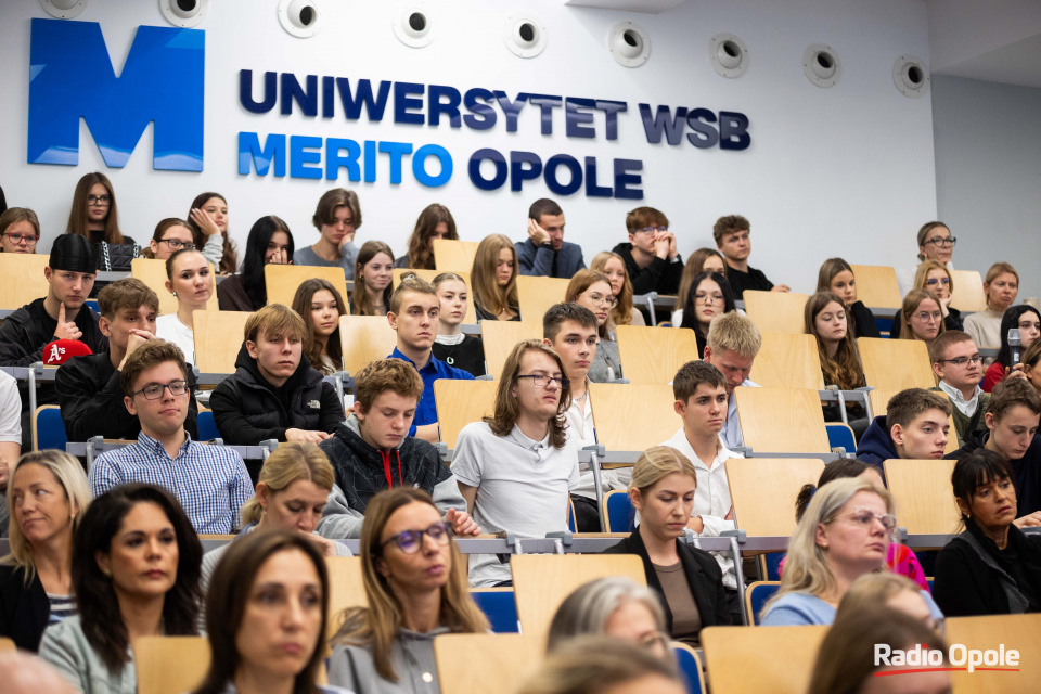 Monika Horna-Cieślak, Rzeczniczka Praw Dziecka na spotkaniu ze studentami [fot. Sławomir Mielnik]