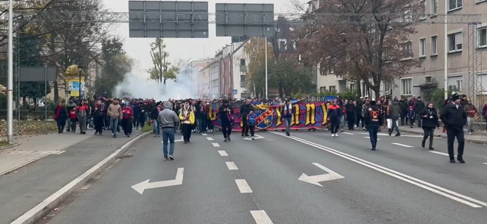 Przemarsz kibiców Odry Opole [fot. Jakub Biel]