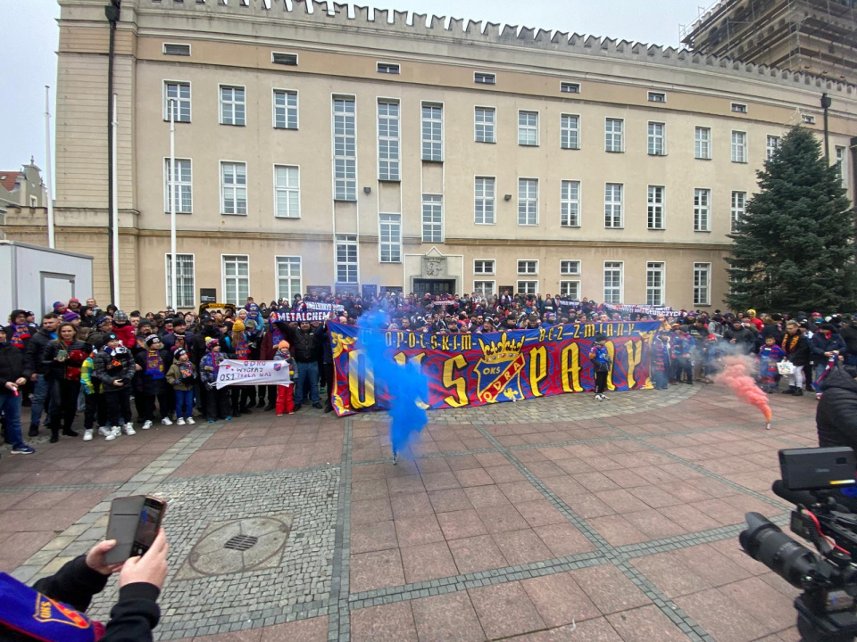 Przemarsz kibiców Odry Opole [fot. J. Madzia]