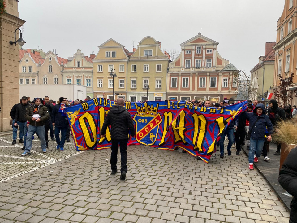 Przemarsz kibiców Odry Opole [fot. J. Madzia]