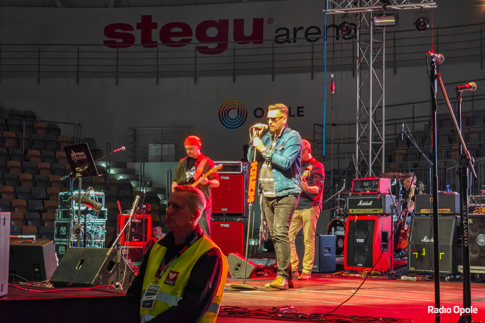 W Stegu Arenie rozpoczął się koncert "Opole dla powodzian" [fot. Radio Opole]