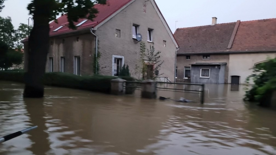 Rodzinny dom dziecka w Lewinie Brzeskim zniszczyła tegoroczna powódź [fot. archiwum rodzinne państwa Cimerman]