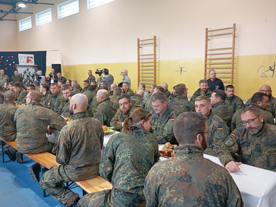 Żołnierze Bundeswehry wracaja do domu [fot. Adam Wołek]