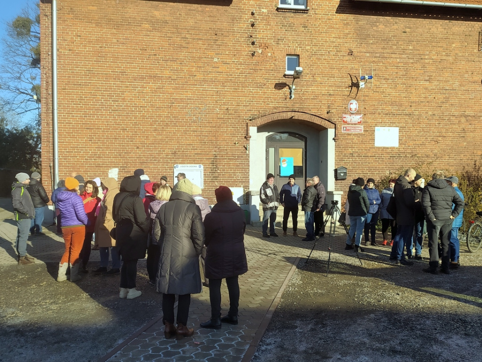 Protest przeciwko budowie wytwórni mas bitumicznych w Ligocie Dolnej obok Kluczborka [fot. Witold Wośtak]