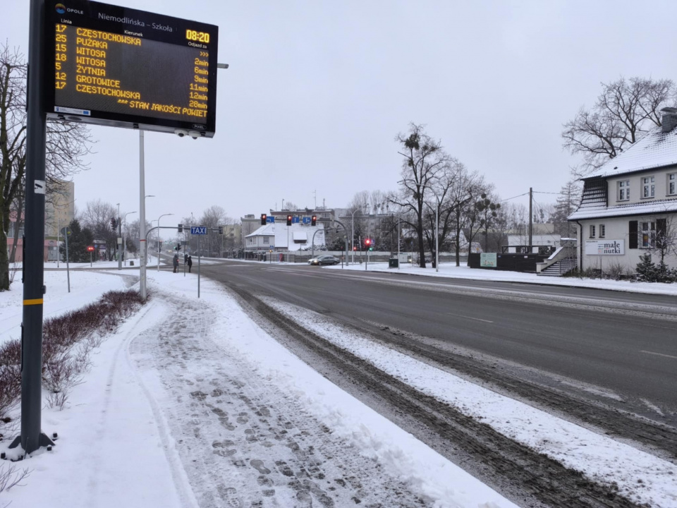 Zima na drogach w Opolu fot. słuchacz