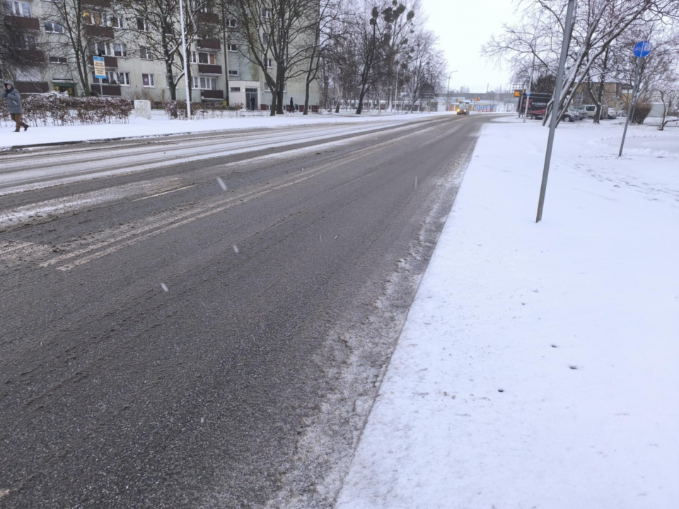 Zima na drogach w Opolu fot. słuchacz