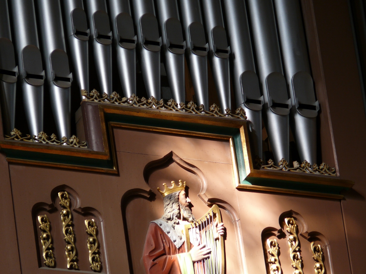 Organy kościoła pw. Matki Boskiej Nieustającej Pomocy w Opolu-Nowej Wsi Królewskiej © [fot. Małgorzata Ślusarczyk]