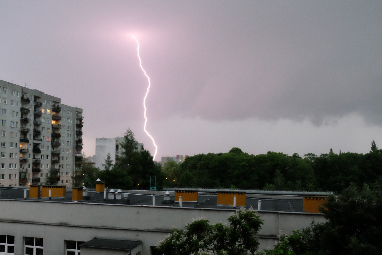 Synoptycy ostrzegają: po południu w 5 powiatach Opolszczyzny mogą pojawić się burze z gradem