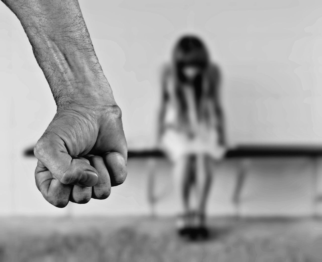W Opolu rośnie liczba niebieskich kart zakładanych sprawcom przemocy domowej