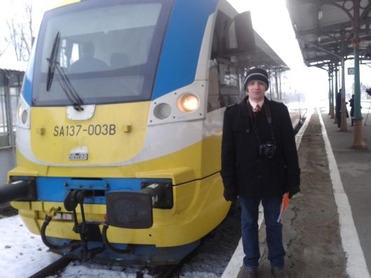 Damian Kapinos przy pociągu Nysa - Wrocław