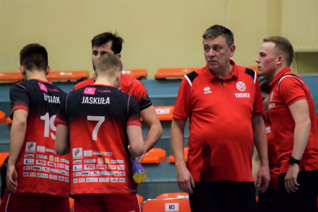 Siatkarze Mickiewicza Kluczbork od porażki rozpoczęli rywalizację w fazie play-off rozgrywek I ligi