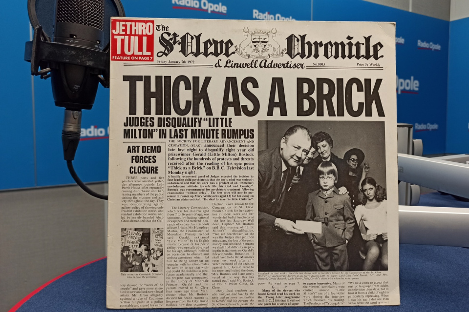 Okładka płyty Jethro Tull "Thick as a Brick" [fot. Justyna Krzyżanowska]