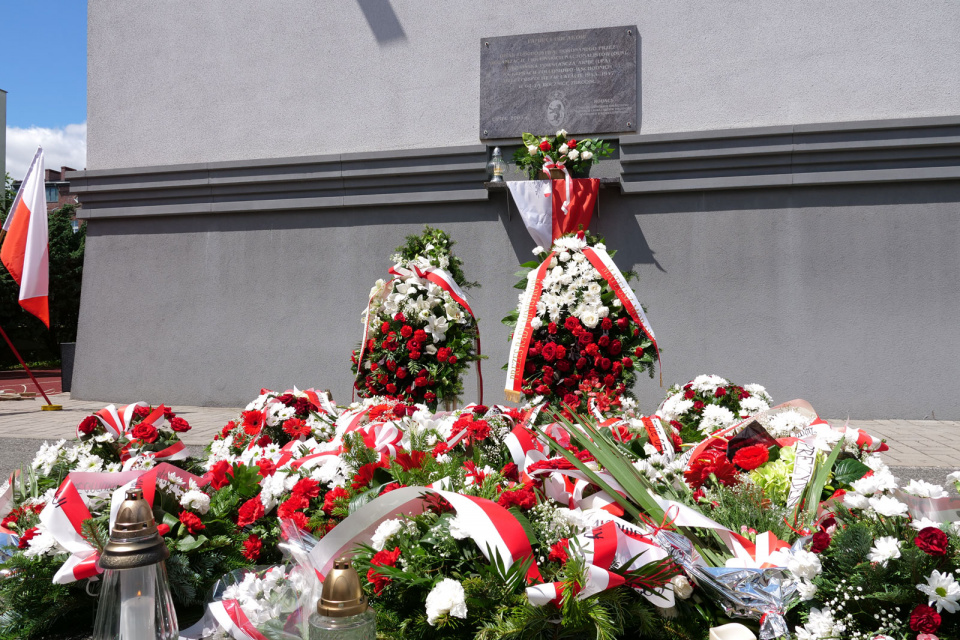Obchody Narodowego Dnia Pamięci Ofiar Ludobójstwa na Wołyniu. Do Kędzierzyna-Koźla przyjechała marszałek sejmu Elżbieta Witek, 10.07.21 [fot. Łukasz Fura]