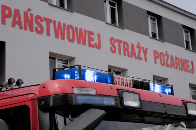 Nocny pożar w Brzegu. Z budynku ewakuowano kilkanaście osób