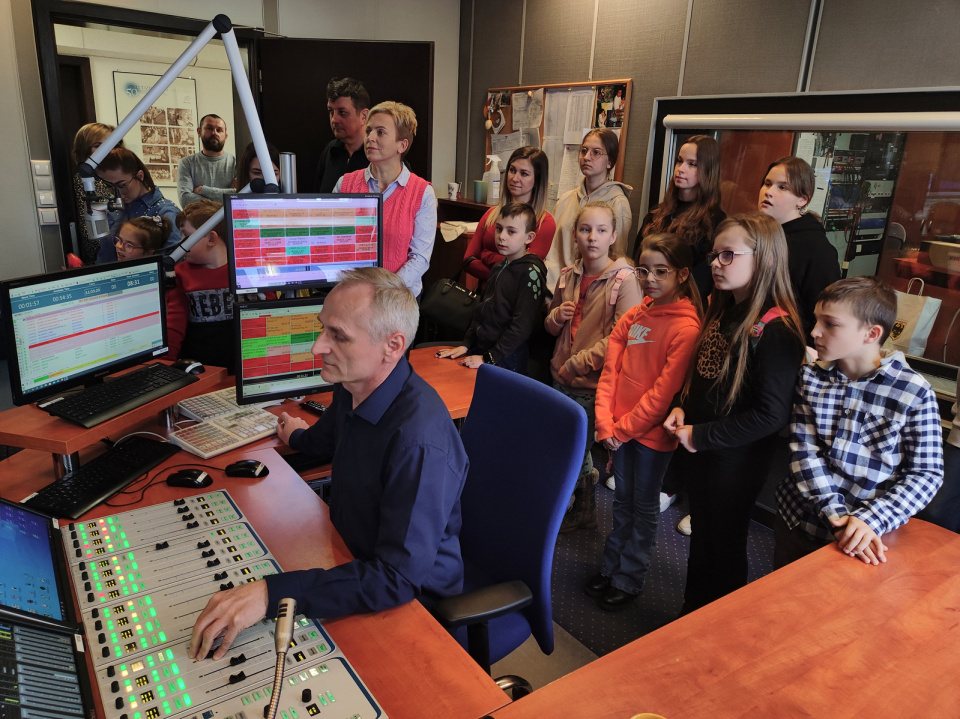Warsztaty radiowe dla laureatów konkursu plastycznego organizowanego przez KRUS [fot. Maciej Marciński]