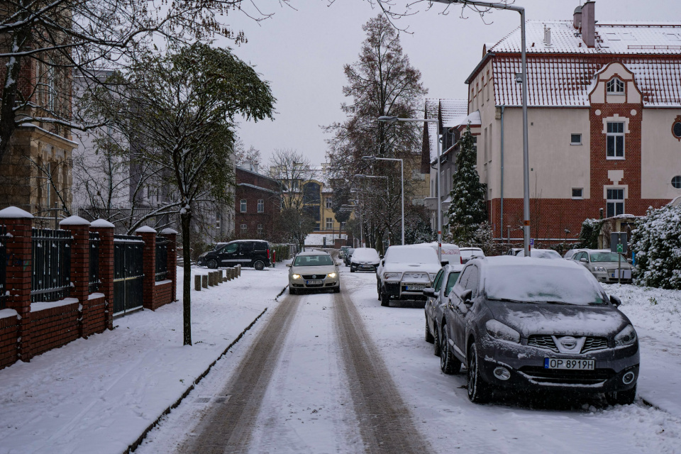 Śnieg na drogach Opola [fot. Adam Dubiński]