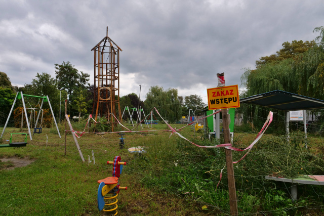 Opole: spalony plac zabaw będzie odbudowany. Sprawa podpalacza w sądzie