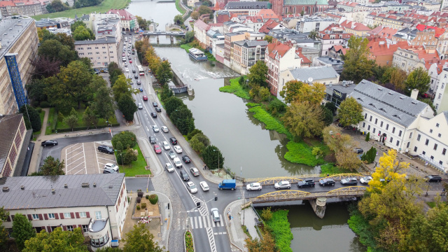 Czy Opole potrzebuje Strefy Czystego Transportu Głosy za i przeciw