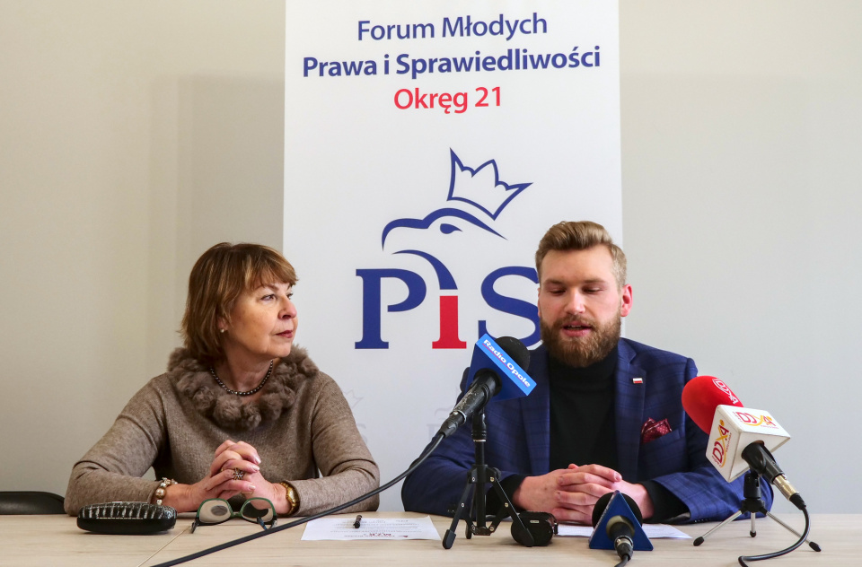 Konferencja Forum Młodych PiS ws. funkcjonowania MZK Opole [fot. Maciej Marciński]