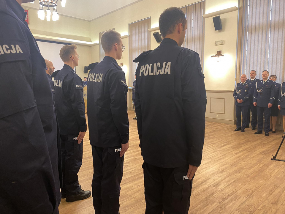 Ślubowanie nowych policjantów w Komendzie Wojewódzkiej Policji w Opolu [fot. Wiktoria Kramczyńska]