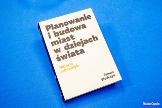 Najnowsza książka prof. Janusza Słodczyka [fot. Adam Dubiński]