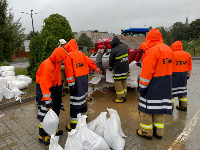 Opolskie przygotowuje się na skutki opadów. Miejsca noclegowe, sprzęt, worki z piaskiem