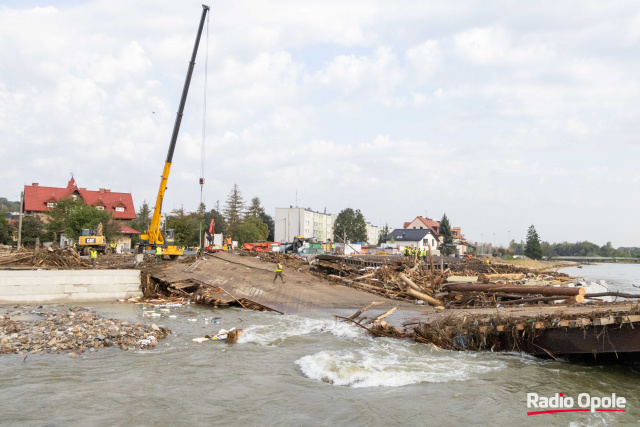 Budowa ruszyła. Za dwa tygodnie mieszkańcy Głuchołaz będą mieli tymczasowy most