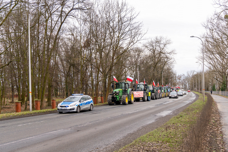 Rolnicy jadą na protest w Opolu [fot. Jarosław Madzia]