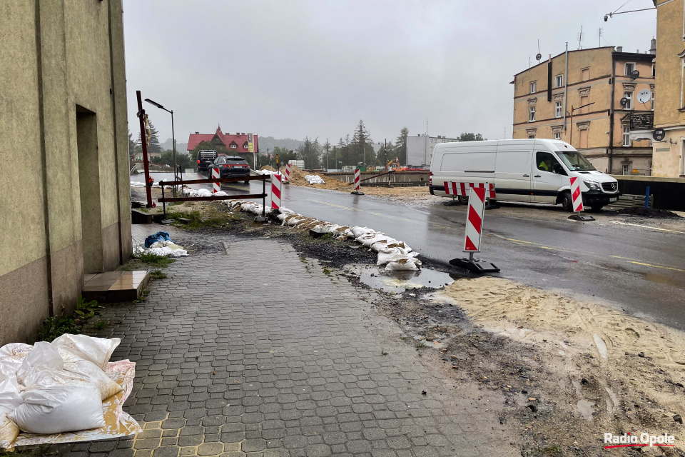 Okolice mostu tymczasowego w Głuchołazach [fot. Adam Dubiński]