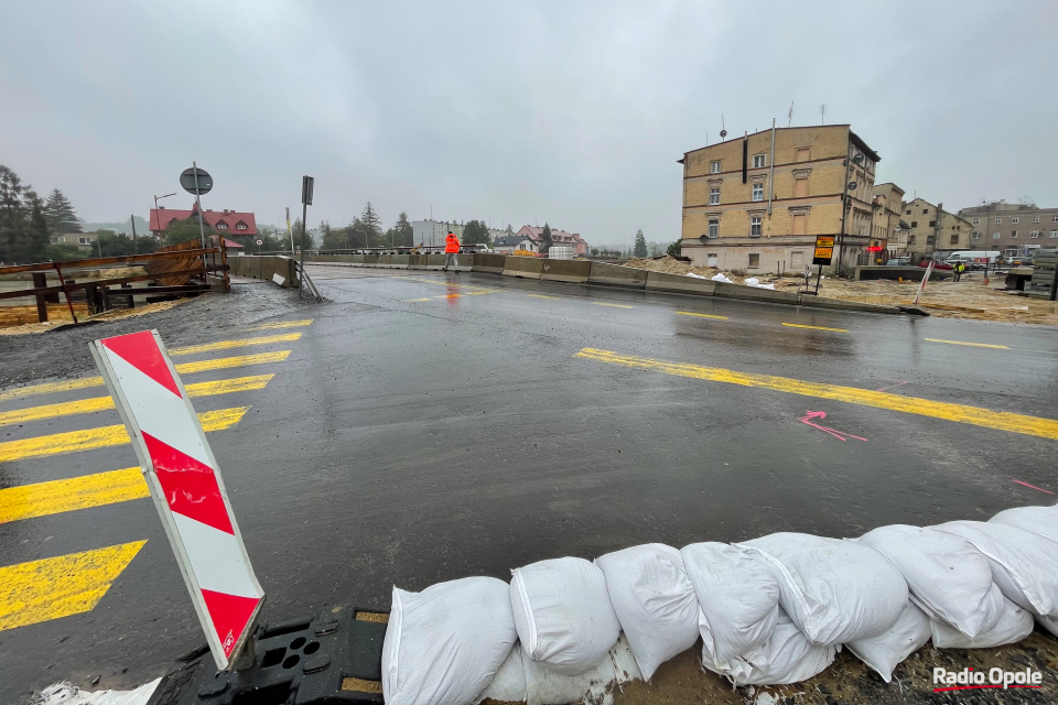 Okolice mostu tymczasowego w Głuchołazach [fot. Adam Dubiński]