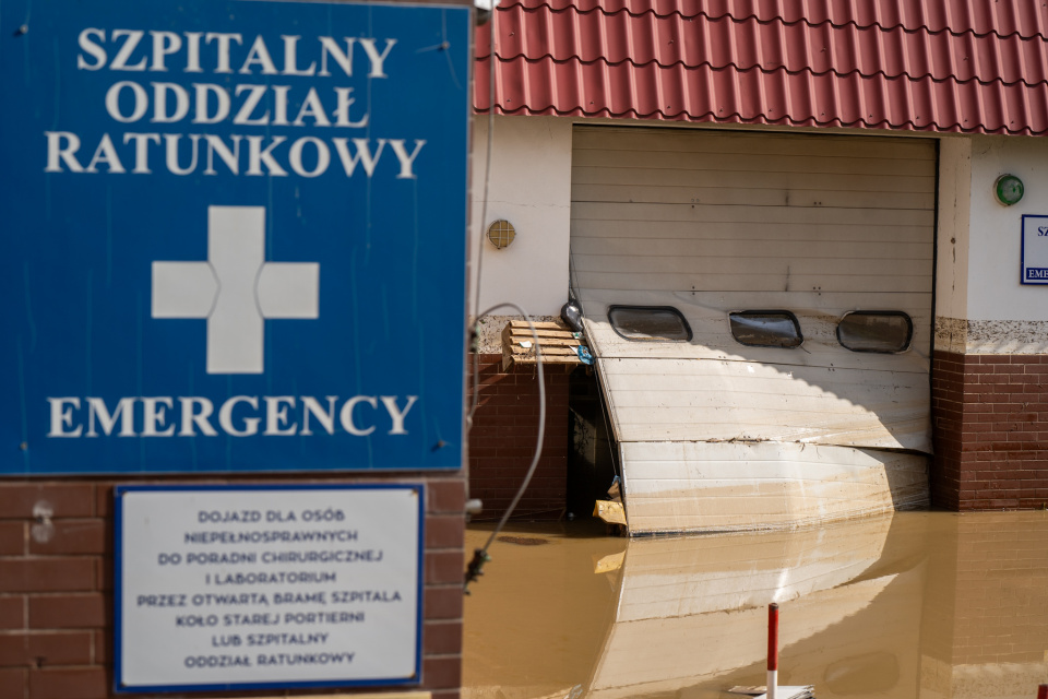 Szpital w Nysie zamknięty po przejściu powodzi, 17.09.24. [fot. Marcin Boczek]