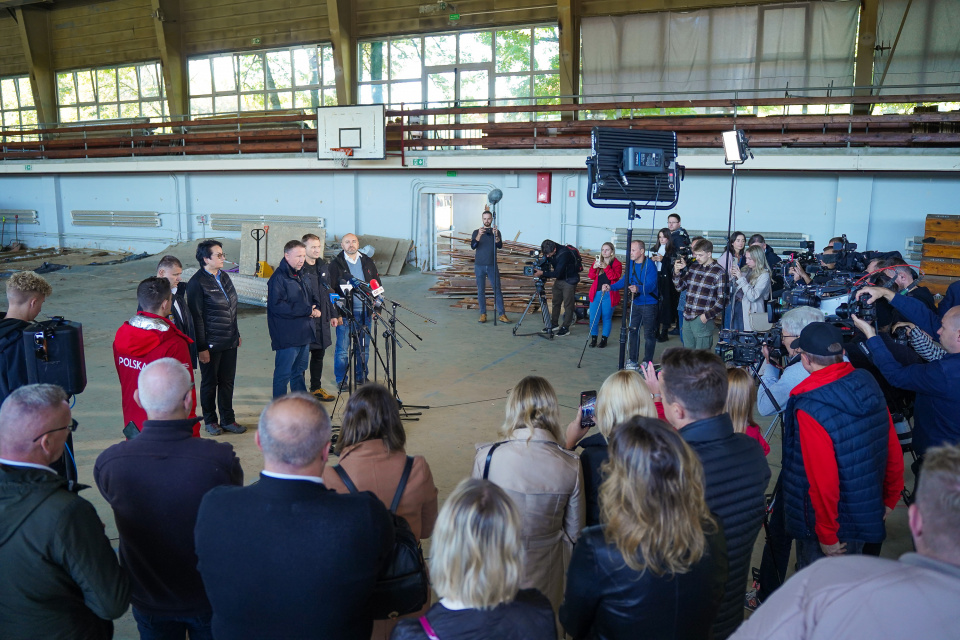 Konferencja prasowa w hali „Obuwnik” w Prudniku [fot. Marcin Boczek]