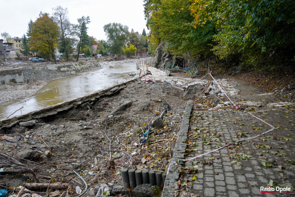 Głuchołazy po powodzi - część zdrojowa miasta (11.10.2024) [fot. Adam Dubiński]