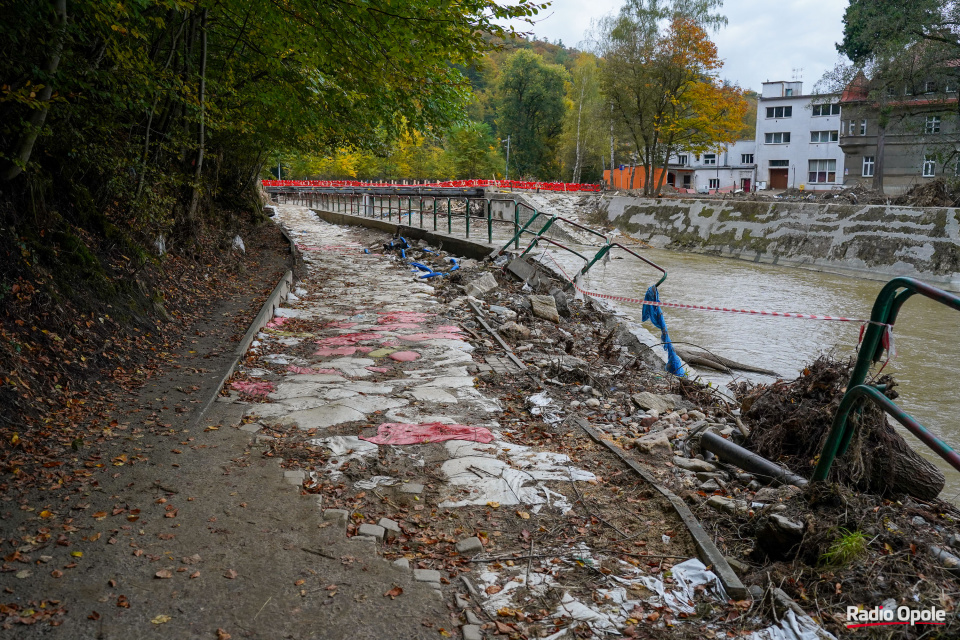 Głuchołazy po powodzi - część zdrojowa miasta (11.10.2024) [fot. Adam Dubiński]