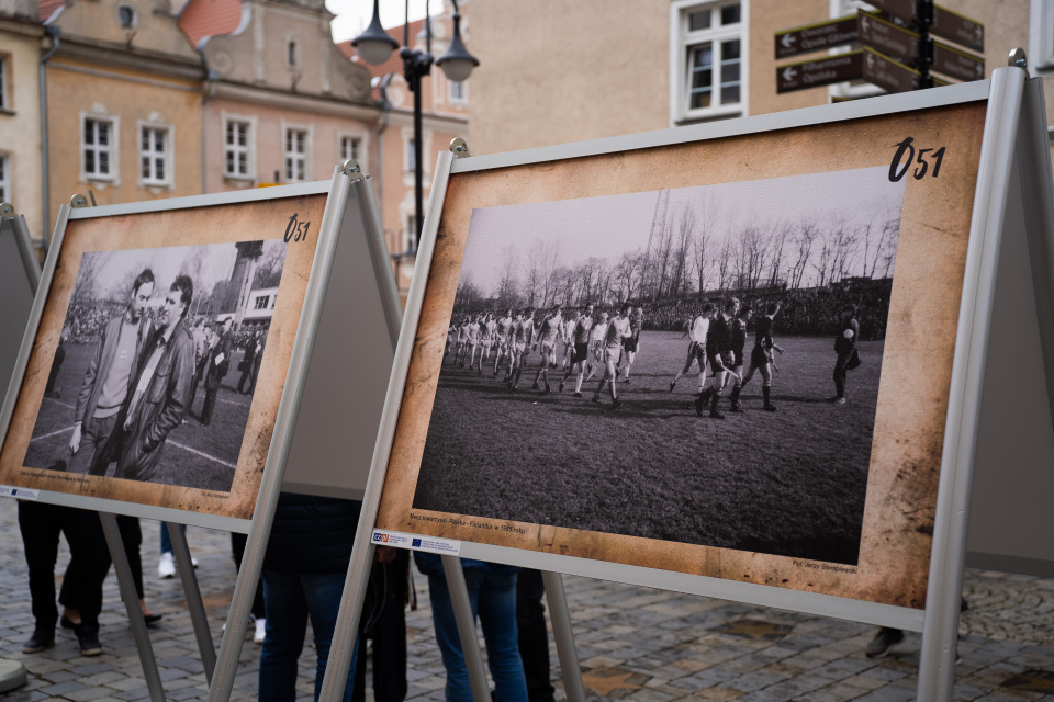 Wystawa fotograficzna "Ostatni mecz na Oleskiej" [fot. Marcin Boczek]