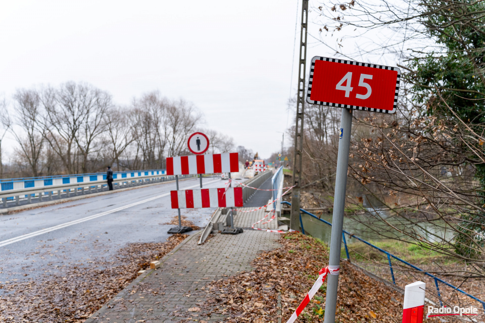 Zamknięta DK45 na odcinku Krapkowice-Żywocice [fot. Adam Dubiński]