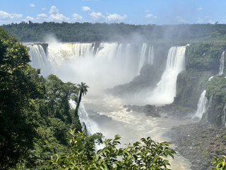 Wodospady Iguazú (port. Iguaçu) na granicy Argentyny i Brazylii [fot. Janusz Słodczyk]
