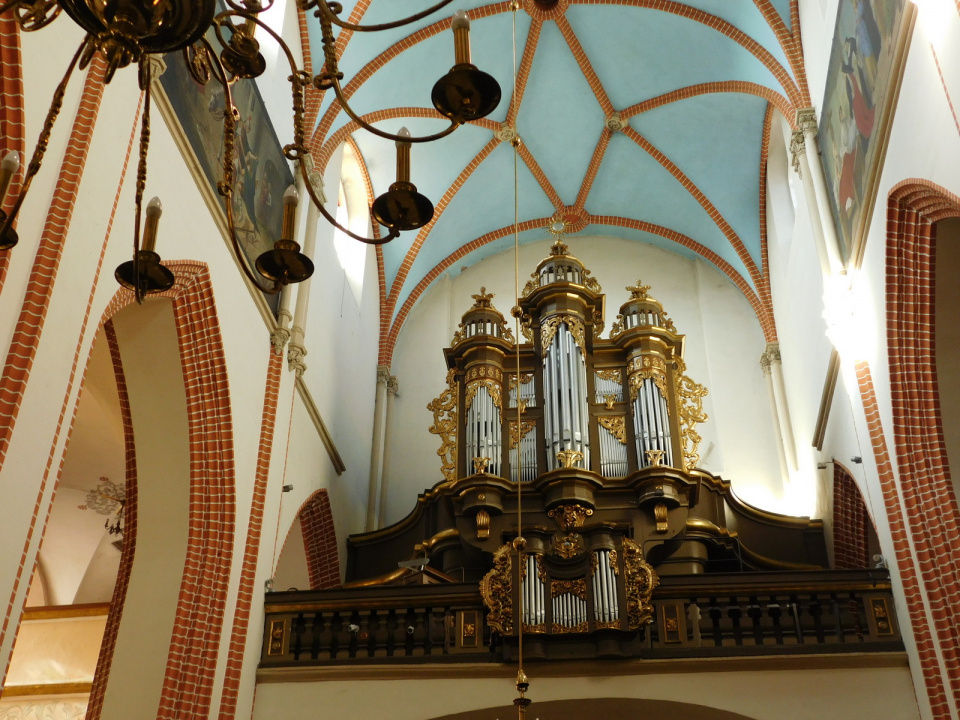 Wnętrze kościoła pw. św. Michała Archanioła w Grodkowie [fot. Barbara Tyslik]