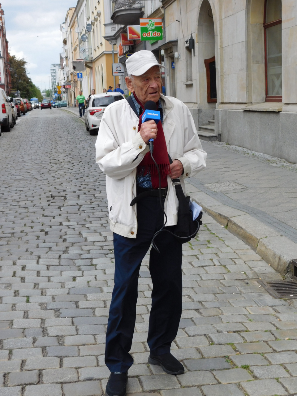 Andrzej Hamada na ulicy Książąt Opolskich w Opolu [fot. Barbara Tyslik]