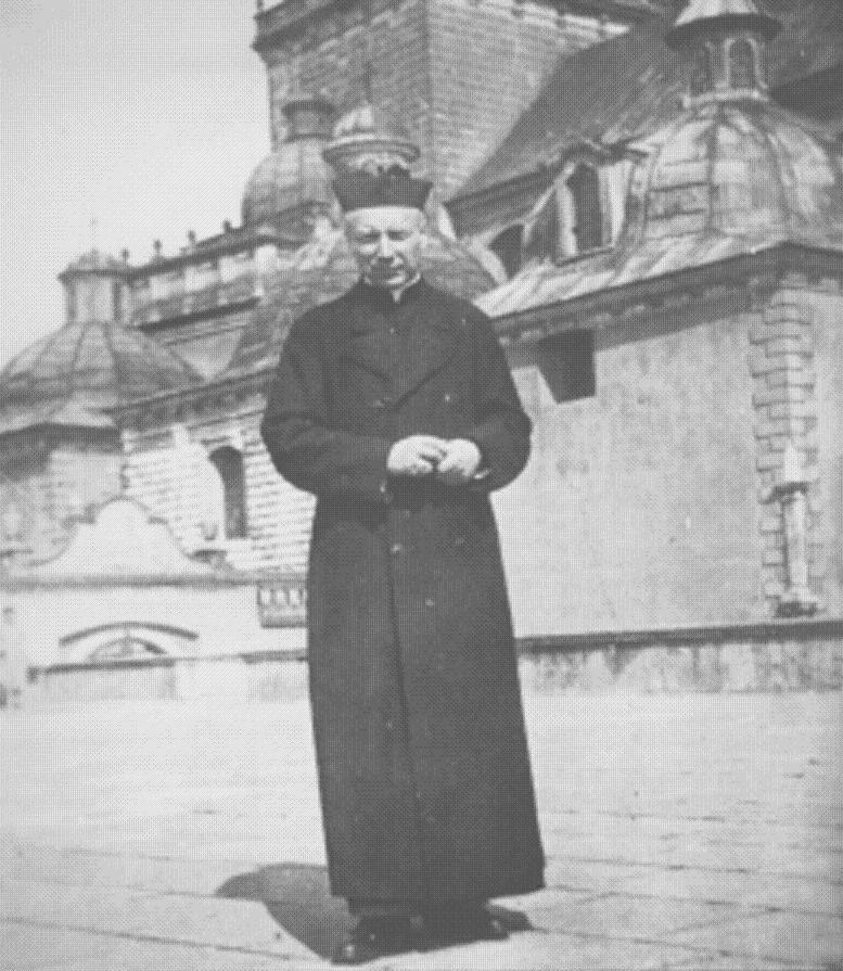 Święcenia biskupie ks. Stefana Wyszyńskiego (Jasna Góra, 1946) [www.wikipedia.pl]