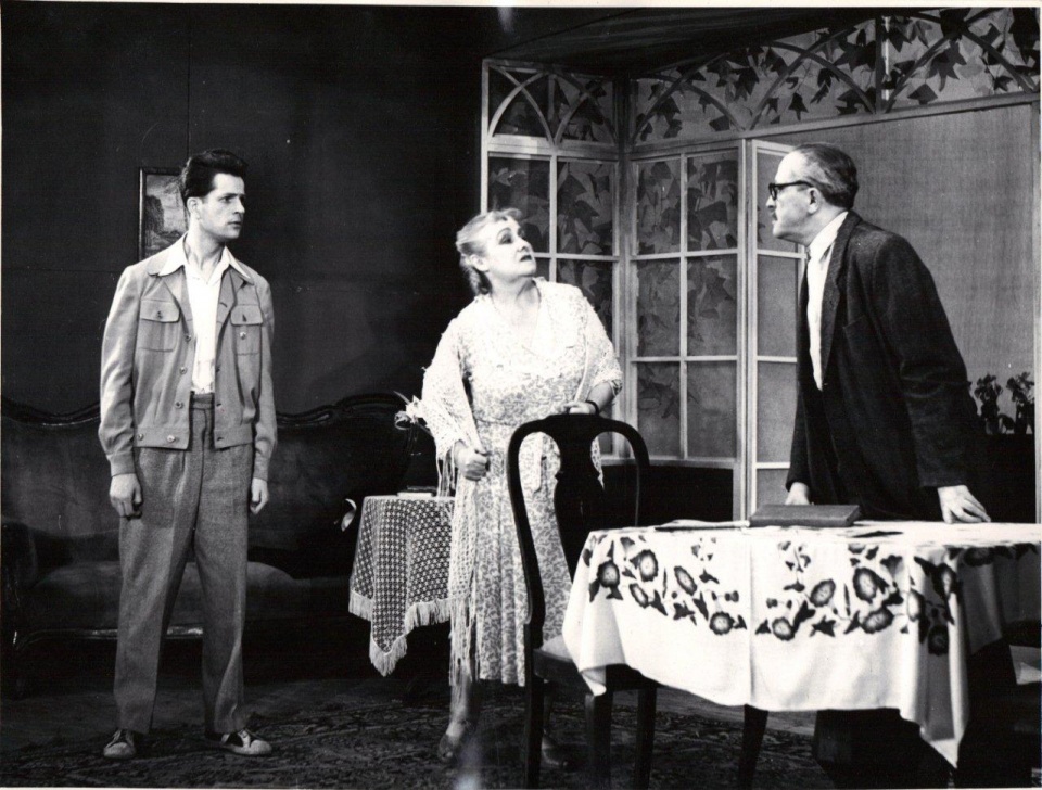 Julita Fedorowicz, scenografia do sztuki "Maturzyści", Teatr Ziemi Opolskiej, 1955 r. (arch. Teatru im. J. Kochanowskiego)
