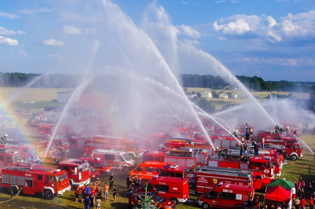 Gratka dla miłośników straży pożarnej. W Główczycach trwa XII Fire Truck Show