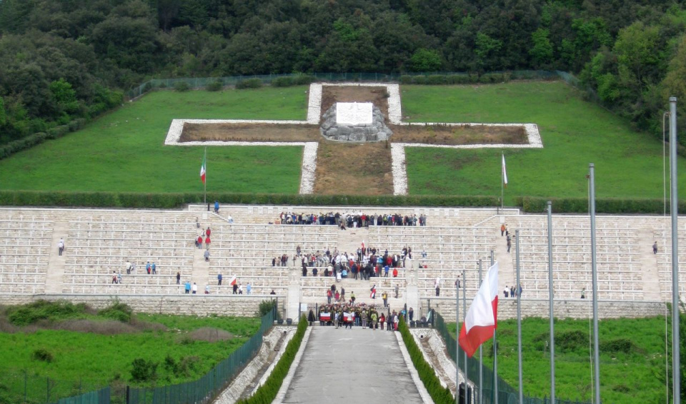Polski cmentarz wojenny na Monte Cassino. [fot. B.Bezeg]
