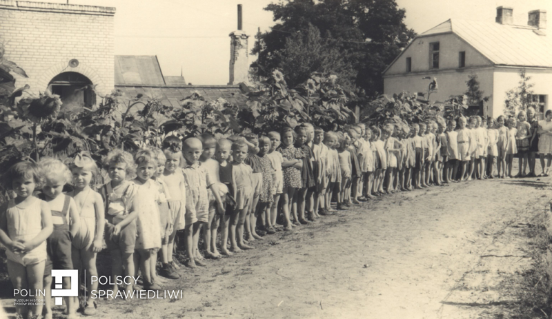 „Żegota” niosła pomoc uciekinierom z gett, transportów do obozów koncentracyjnych, pozostałym przy życiu po akcjach likwidacyjnych prowadzonych przez Niemców w okresie od 1942 do 1943 r. Wśród jej podopiecznych znajdowali się dorośli i dzieci.