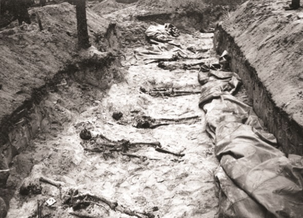 Prace ekshumacyjne w Gibach, 1987 [fot. zbiory IPN]