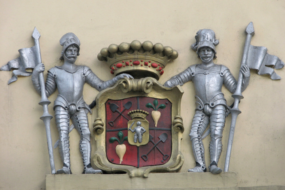 Brama pałacu w Polskiej Cerekwi [fot. Bolesław Bezeg]